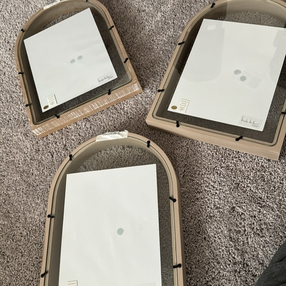 New 8x10 Arched Frames by Nicole Miller Home - Picture 2 of 2